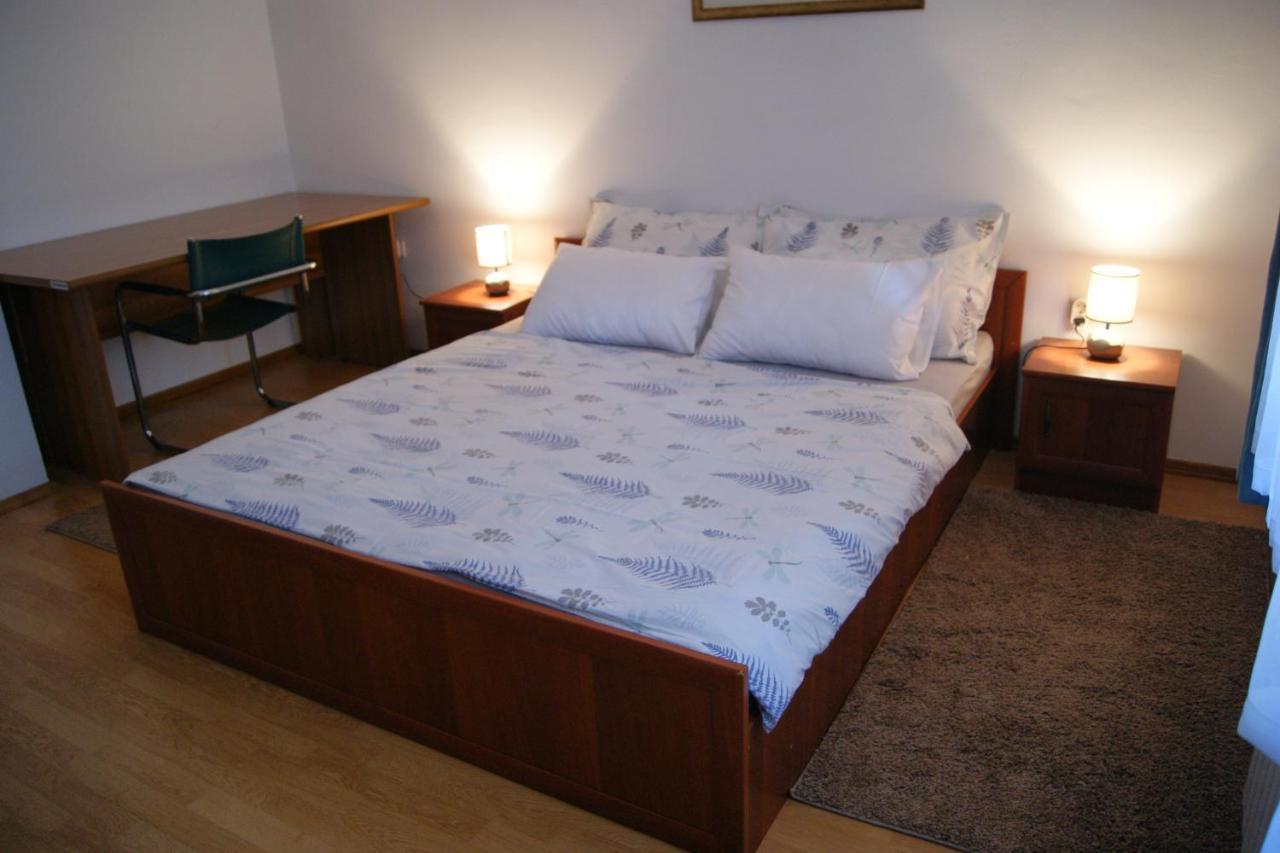 Apartment Lynx Кореница Екстер'єр фото