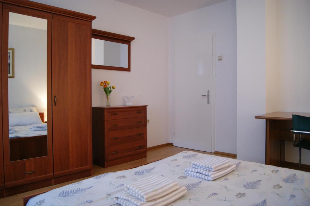 Apartment Lynx Кореница Екстер'єр фото