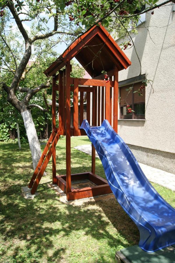 Apartment Lynx Кореница Екстер'єр фото