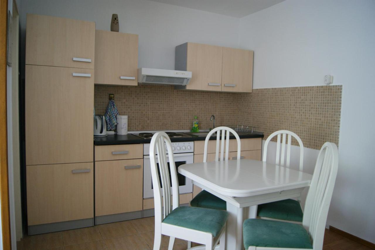 Apartment Lynx Кореница Екстер'єр фото